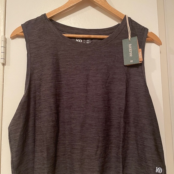 Active Soft Knit Light Crew Tank (Crop) NWT - Picture 4 of 5